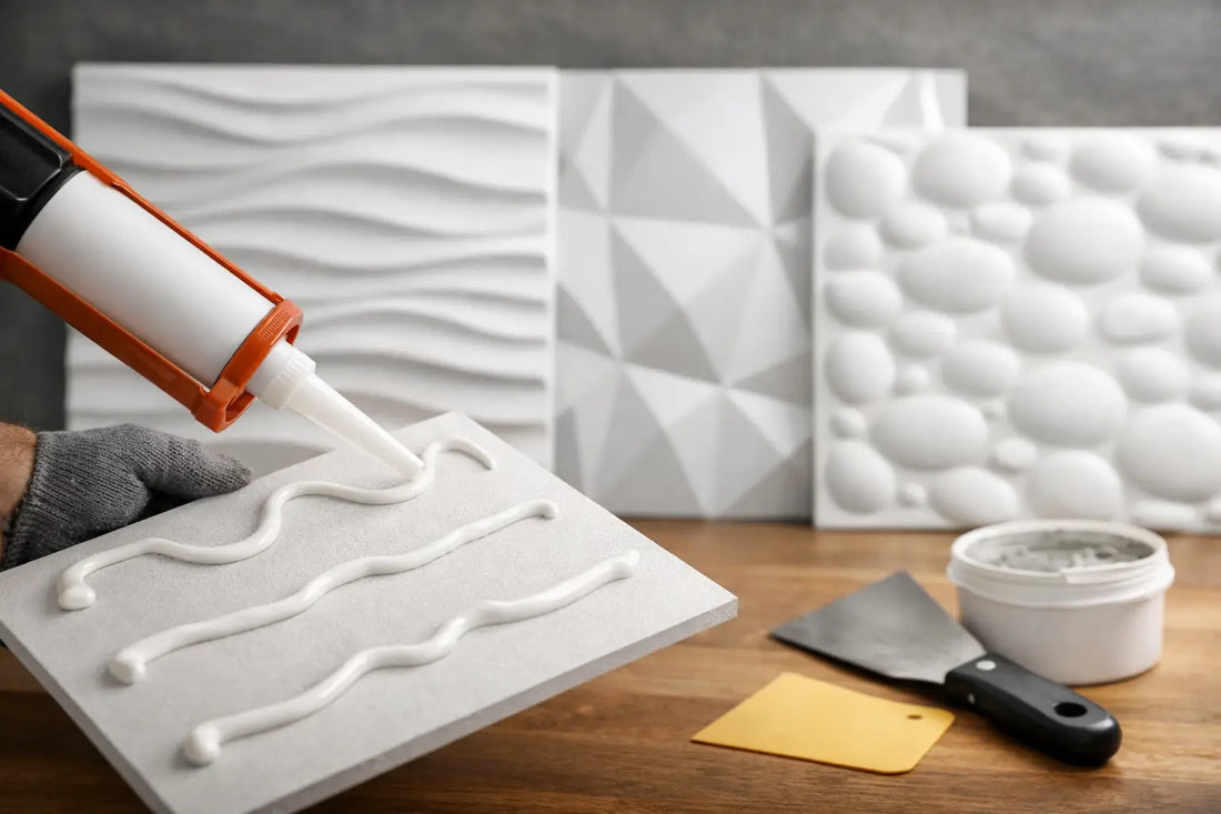 Quelle colle pour panneaux décoratifs ?